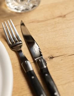 Jay Hill Bestekset Laguiole - Zwart - 16-delig / 4 Personen 13 Jay Hill Bestekset Laguiole - Zwart - 16-delig / 4 Personen -Keukengerei Korting Winkel AR7A5843 1