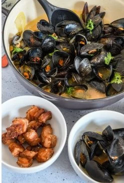 Saveur Selects Hapjespan Voyage - Rabbit Grey - ø 30 Cm / 4.2 Liter - Geëmailleerde Anti-aanbaklaag -Keukengerei Korting Winkel GUEST 97e86d6a 5448 4a14 8316 a6e31a63c769