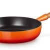 Le Creuset Hapjespan Signature - Oranjerood - ø 28 Cm / 3.6 Liter- Geëmailleerde Anti-aanbaklaag -Keukengerei Korting Winkel LC 20210721 HL PS FS 20259280900422 001