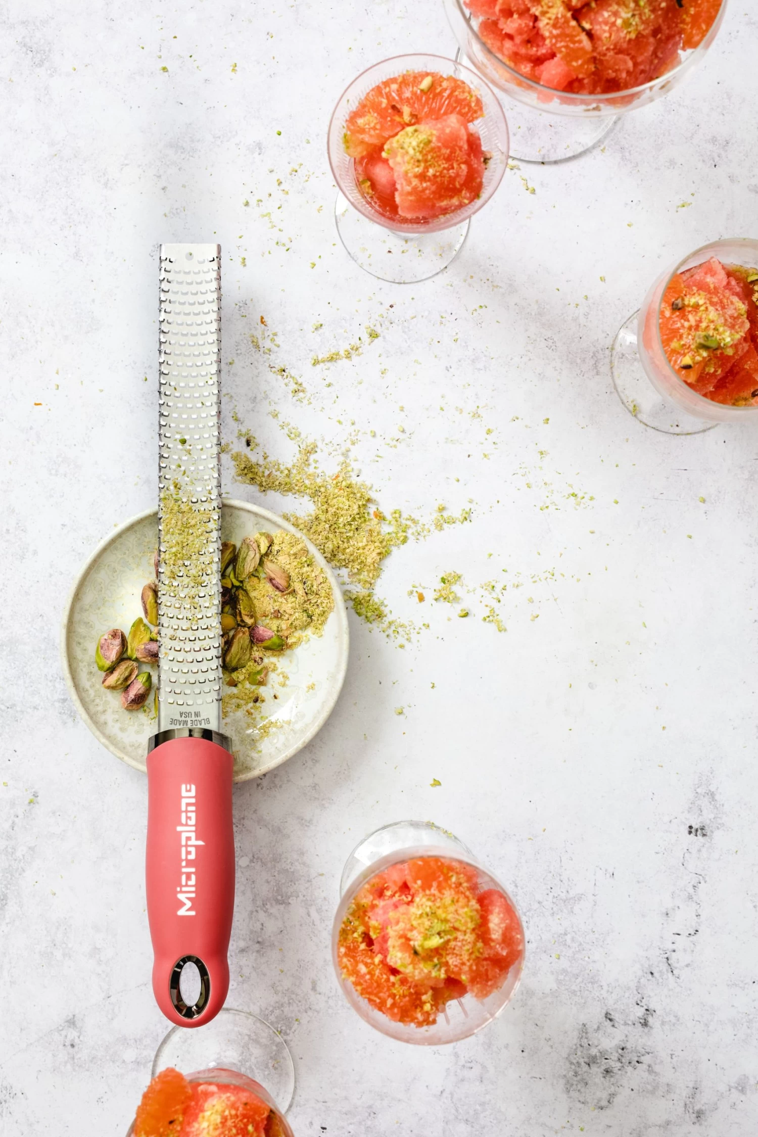 Microplane Rasp Premium Classic - Fijn - Lipstick Pink 4 Microplane Rasp Premium Classic - Fijn - Lipstick Pink - Afbeelding 2