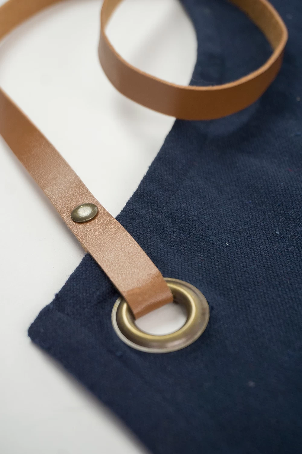 KOOK Keukenschort Recycled Donkerblauw 90 X 70 Cm 5 KOOK Keukenschort Recycled Donkerblauw 90 X 70 Cm - Afbeelding 3