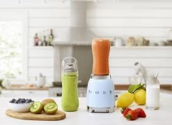 SMEG Smoothie Blender - Compact - Pastelblauw - 600 Ml - PBF01PBEU -Keukengerei Korting Winkel WEB PBF01PBEU L02.jpg