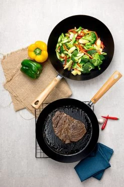 BK Wokpan Force - Carbon Steel - ø 30 Cm - Zonder Anti-aanbaklaag -Keukengerei Korting Winkel c706fb772835678761c80fb6f51dbf349ef8efed BK Force CS Lifestyle 6 1